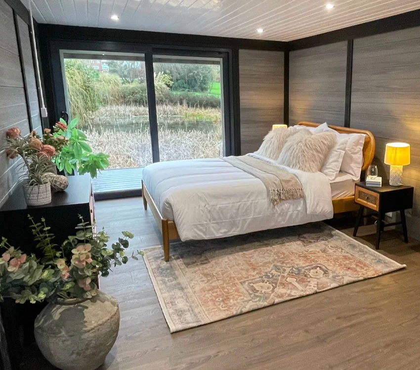 Garden Guest Rooms & Annexes garden room by All Season Garden Rooms