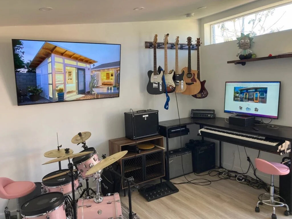 Creative Garden Studios garden room by All Season Garden Rooms
